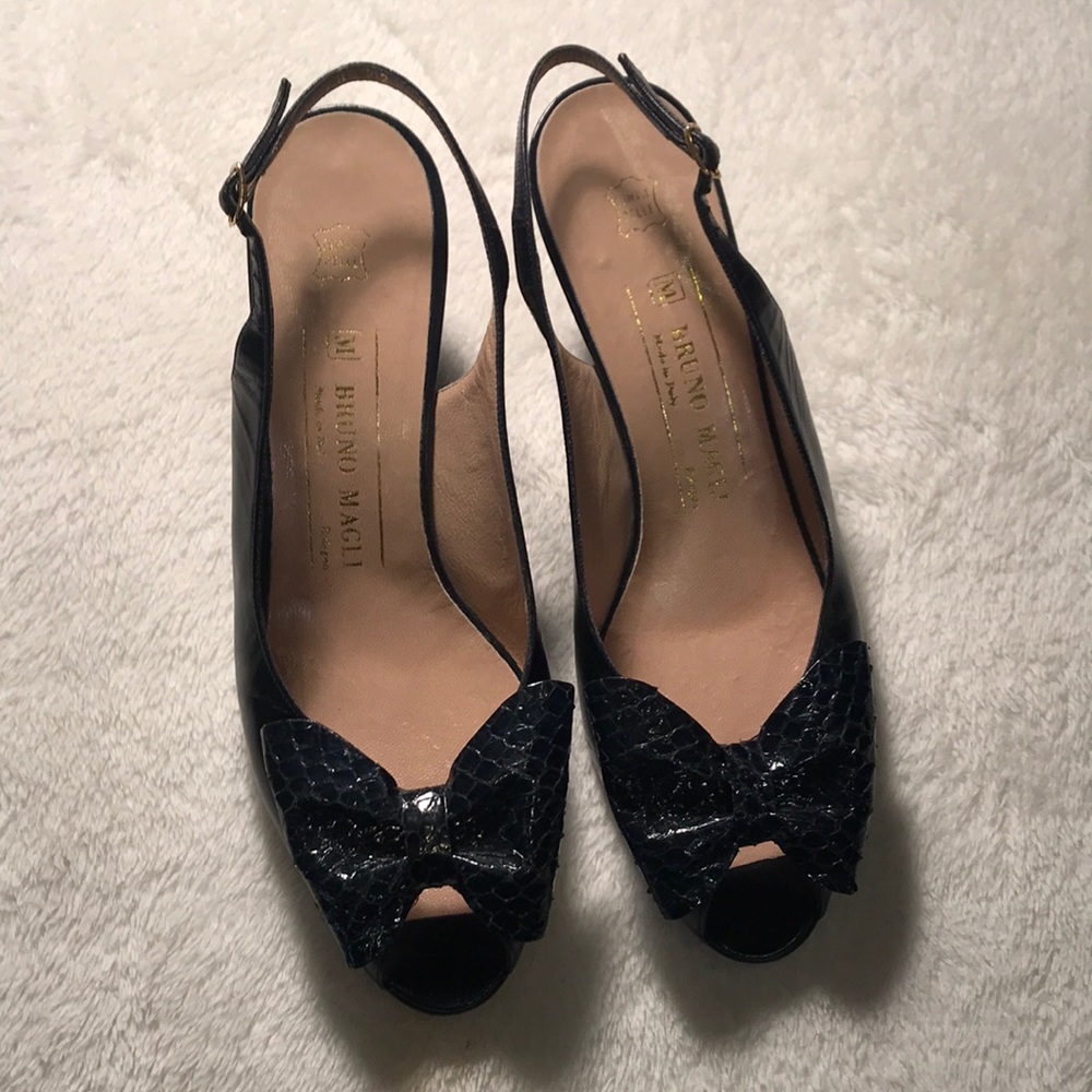 BRUNO MAGLI BLACK LEATHER SHOES.
